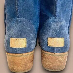 Ugg Cyrinda Suede Boots Ink Blue Low Heel Boots SZ 11